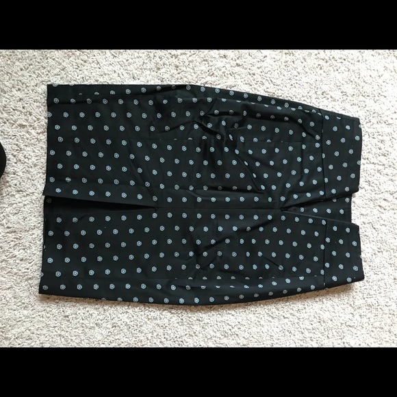 Express pencil skirt - Picture 3 of 4